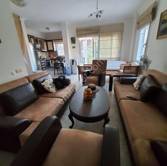 Gündoğan Deniz Manzaralı Plajlı Bahçe Kullanımlı Yıllık Kiralık