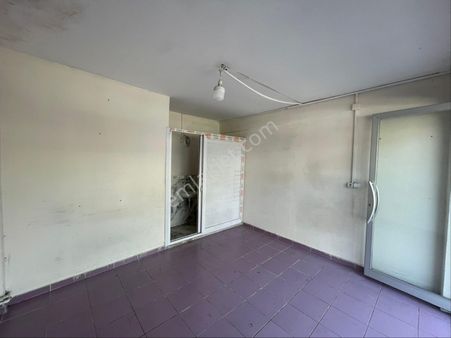 Pınarda Cadde Üzeri Yaya Trafiğinin Fazla Olduğu Konumda 1+0 İş Yeri Wc Mevcut