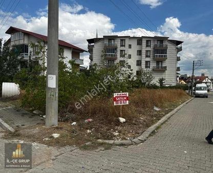 Başiskele Yuvacık Konut İmarlı Köşe Parsel Satılık