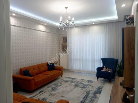 Karaca Ahmet Mahallesinde Satılık 2+1 Ara Kat Daire