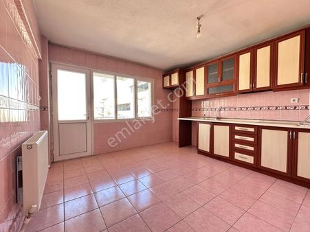 Buca Yeşilbağlar Mah'de Kiralık