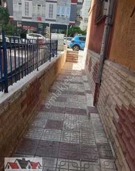 Esma.dan Süper Yapılı Bakımlı Asansörlü Metroya 2 Dakka Mesafede Olup Guney Batı Cephelı Grı Renkli