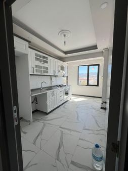 Burhaniye Hürriyet Mahallesi 3+1 Kiralık Daire