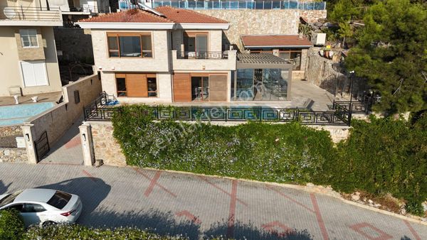 Exclusive Historic-style Stone Villa With Private Pool, Garden, Sea & Castle View