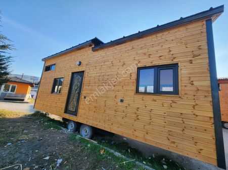 8m Uzunluğunda 2,55m Genişliğinde 4m Yüksekliğinde Loft Katlı