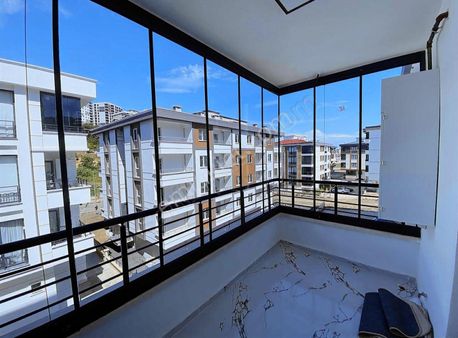 Kiralık 1+1 Atakum İstiklal Mah Eşyalı Cam Balkonlu Daire