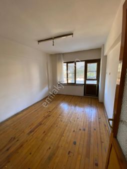 Karaçay Mahallesi Şok Market Yakını Cadde Üzeri Satılık 2+1 Daire