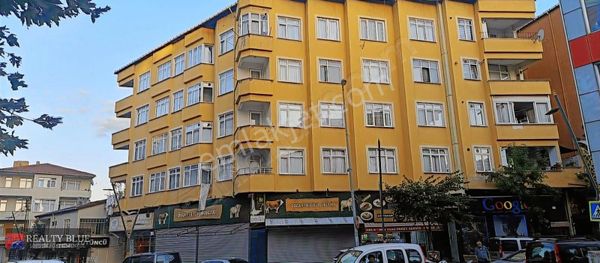 Pendik Çamçeşme Merkezi Konumda Arakat Satılık 3+1 Daire
