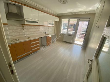 Gözde Konumda!! Özel Garajlı Geniş Balkon Kiralık 3+1 Daire Kk-3