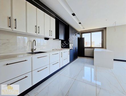 Kolezyum'dan Yenişehir De 7/24 Güv.kapalı Oto. Geniş Gerçek 5+1