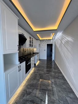 Remint’den Kenan Evren Bulvarı Toros Mahallesinde Geniş 4+1 Kapalı Mutfak Çift Banyo Giyinme Odalı!!