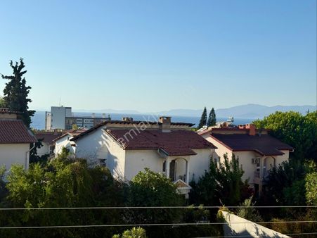 Kuşadası Deniz Manz. 2+1 Tek Blok Harika Lokasyonda Port Ve Kadınlar Denizine Yürüme Mesafesinde