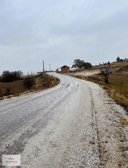 Merkeze 9 Km Kuyusinirde Resmi Yapılaşmaya Uygun 1262 Tarla