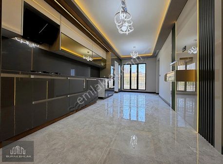 Buraktan Fatih Mah. Sıfır Projede Kilerli G.odalı 195m2 Lüks 4+1