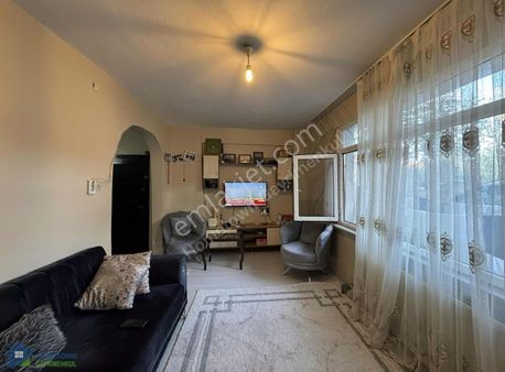 Kireçburnu'nda Satılık 2+1 Daire