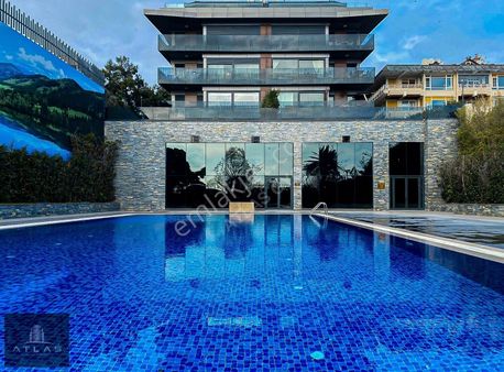 Atlas'tan, Yeşilköy Sahilde, Sosyal Tesisli Sitede, 4+1, 240m2