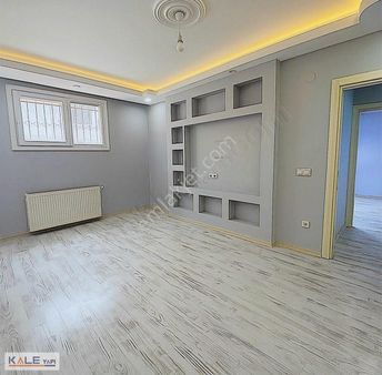 Esenyurt Yenikentte Ebeveyn Banyolu Satılık 2+1 Bahçe Katı