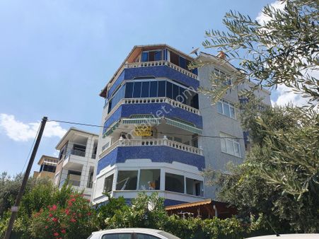 Altınoluk İlkbahar'dan 3+1 Merkezde 130m2 Deniz Manzaralı Köşe Fırsat Daire