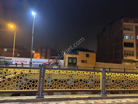 6m Uzunluğunda 2,55m Genişliğinde 4m Yüksekliğinde Loft Katlı