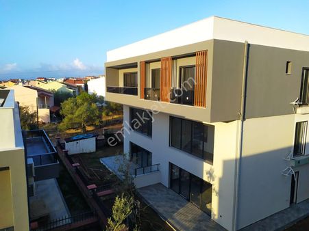 Ayvalık Sarımsaklı Küçükköy Satılık 1+1 Lüks Daireler