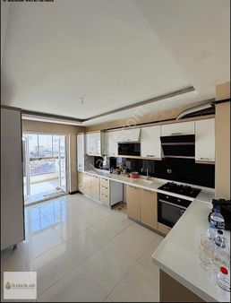 Pamuklar Mah. Site İçerisinde Ebeveyn Banyolu 4+1 Satılık Daire