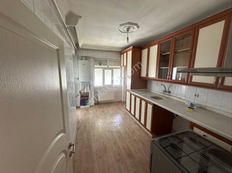 !!!ezd Emlaktan Merkezi Konumda Kiralık Daire!!!