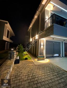 Didim Merkezde Satılık Müstakil Havuzlu Villa