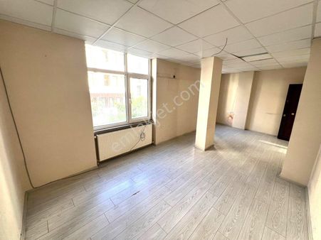 Seba'dan Kemalpaşa Mh Metrobüs Yakın Kiralık 4.katlı Bina 500m2