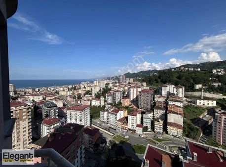Rize Atmeydanı Mahallesinde Deniz Manzaralı Satılık 3+1 Daire