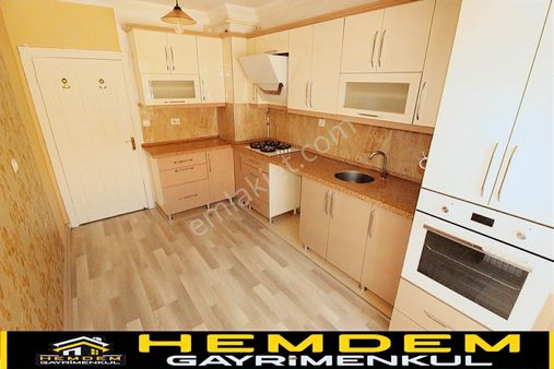 Hemdem Gayrimenkul'den Topçu'da 14.cadde Yanı 3+1 Satılık Daire