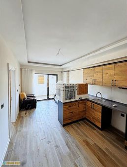 Karadağ Gayrimenkulden Üniversiteye,yurtlara Yakın Eşyalı Daire