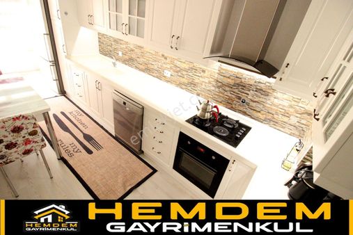 Hemdem Gayrimenkul'den Atakent'te 14.cadde Yanı Full+full Yapılı 6+1 Satılık Daire