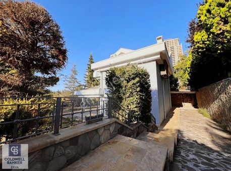 Cb Ervadan Sizin Evler Sitesinde 6+2 Satılık Müstakil Lüks Villa