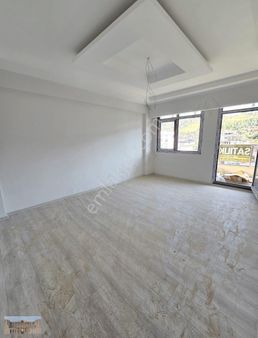 Satılık Yeşilyurtta 2+1 95 M2 Doğalgazlı Otoparklı Sıfır Daire