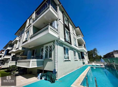 Sakarya Karasu'da 2+1 Havuzlu Site Ayrı Mutfak Satılık Daire