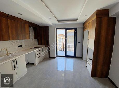 Mercan'dan Fesleğen'de Sıfır 2+1 Lüks Daire Fırsatı !!