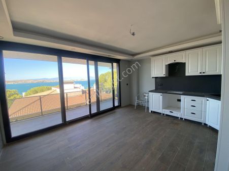 Balıkesir Ayvalık Camlık Sefa Da Satılık Daire.deniz Manzaralı