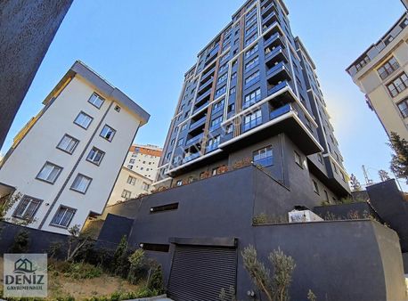 Deniz Gayrimenkulden Butik Sitede K.otopark E.banyo Metro 200mt