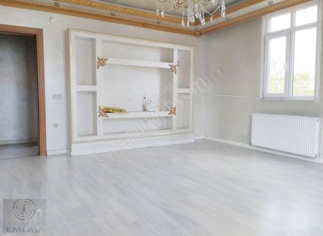 Kayışdağı Son Durakta 2+1 3.kat 95m2 İçi Lüks Yapılı Kombili