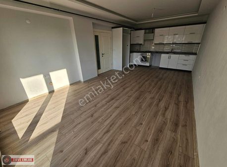 Karşıyaka...yeni Otogar Yanı..3+1 Site Dairesi