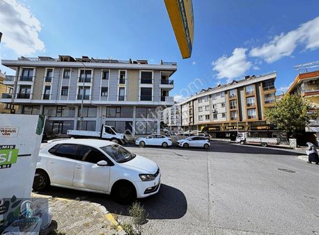 Maltepe'de Satılık İmarlı Köşe Arsa