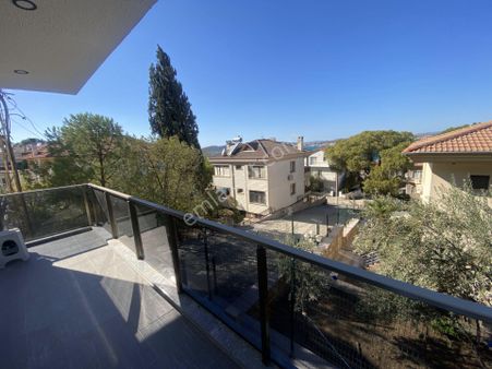 Balıkesir Ayvalık Camlık Ta Satılık Daire.deniz Manzaralı.