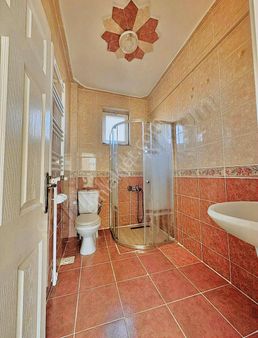 Sağlık Mh Merkezde Kiralık 2+1 130 M2 Daire