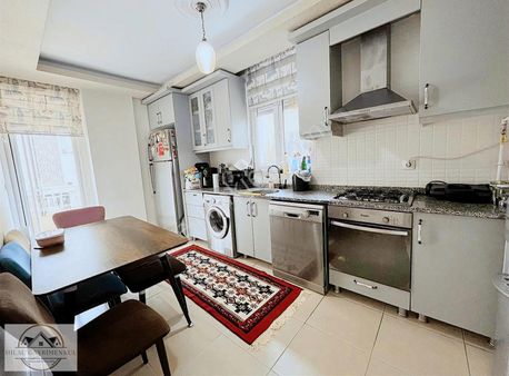 Hilal Gayrimenkul'den Yenigün Bp Arkası Doğalgazlı,geniş**3+1**