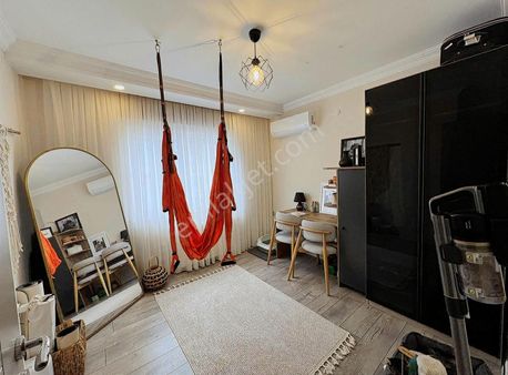 Antalya Konyaaltı Yeni Site İçi Geniş Masrafsız Katta 2+1