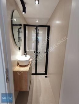 Bostanlı Sahile Yürüme Mesafesinde Ara Kat Kapalı Mutfak 3+1