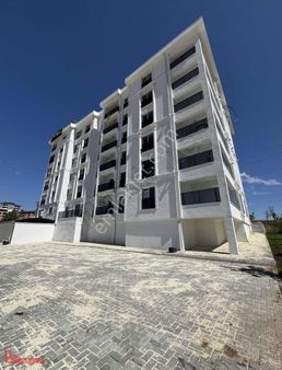 Hedef Emlaktan Eğri Köprüde Sıfır 3+1 Lüx Daire Fırsat