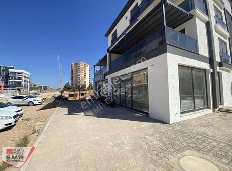 Altıntaş'ta Geniş Bahçe Kullanımlı Kiralık Depolu Dükkan