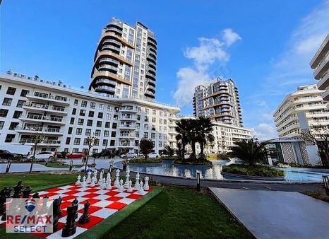 Sevcan Remax Nef Bahçelievler Balkonlu Manzaralı Köşeengeniş1+1