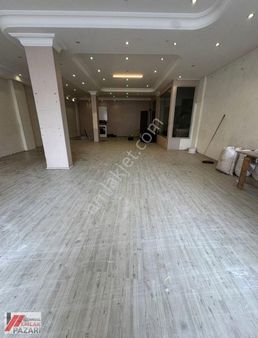 Ulaşıma Yakın 200m2 Kiralık Depolu Dükkan...
